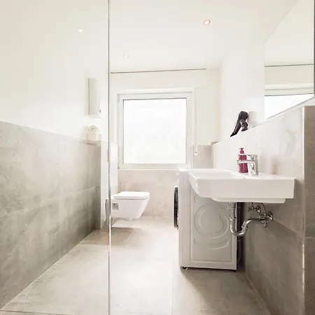 Lejlighed Tolstov - 3 - Balcony - Kitchen - Washing Machine - Next To Cologne