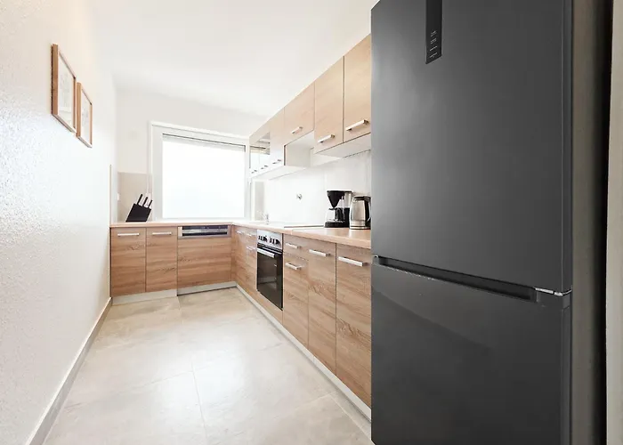 Tolstov - 3 - Balcony - Kitchen - Washing Machine - Next To Cologne Appartement