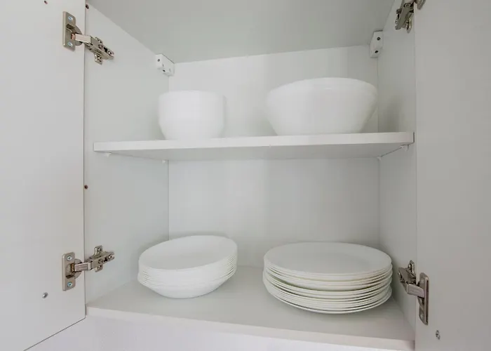 Tolstov - 3 - Balcony - Kitchen - Washing Machine - Next To Cologne Appartement *